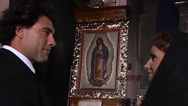 Gaviota y Rodrigo se conocen frente a la Virgen y ¡quedan flechados!