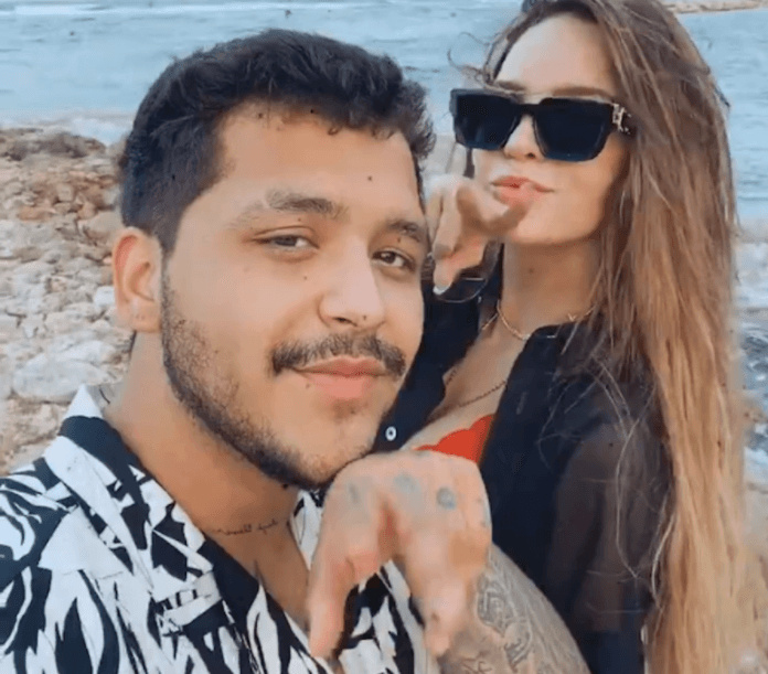 ¿Belinda conserva obra de arte que Christian Nodal le regaló?