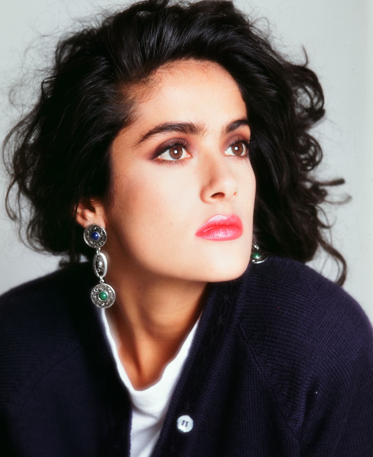 1. Esta versión es una adaptación de la telenovela homónima estrenada en 1989. En ese entonces, la perversa y bella 'Teresa' fue interpretada por la actriz nominada a los Premos de la Acadamia Salma Hayek, Rafael Rojas, Daniel Jiménez Cacho y Miguel Pizarro, entre otros.