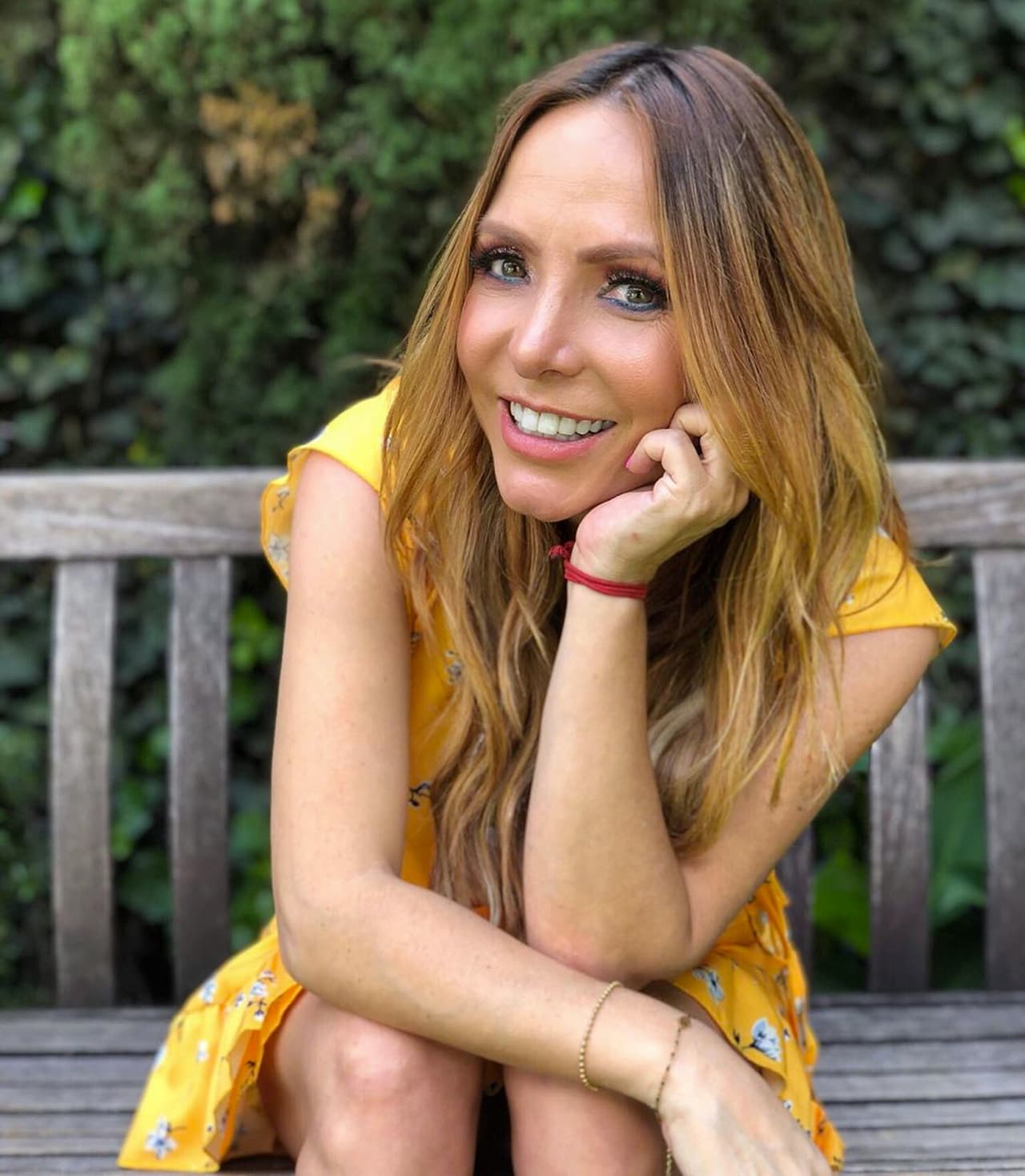 Erika Zaba responde a quienes la critican por dejar que su bebé conviva con perros