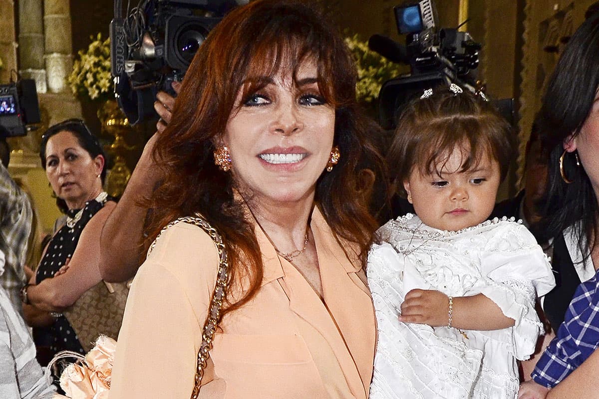 Vero es la orgullosa abuela de Simone, Mikhail y Rafaella, hijos de Cristian Castro.