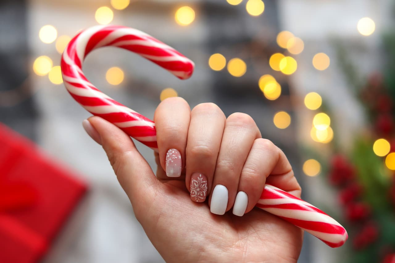 Uñas navideñas: 5 diseños sencillos que te harán la sensación