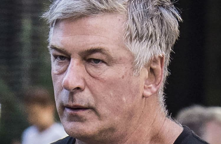 Alec Baldwin confiesa haber maltratado a las mujeres