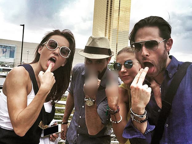 ¡Sebastián Rulli y Angelique Boyer también contra Donald Trump!