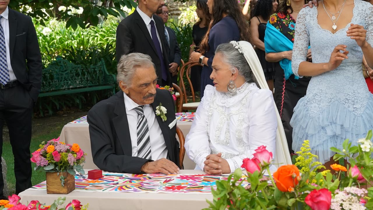 1- Manuel Ojeda y Ana Martín grabando una escena en lo que sería, la última telenovela del actor