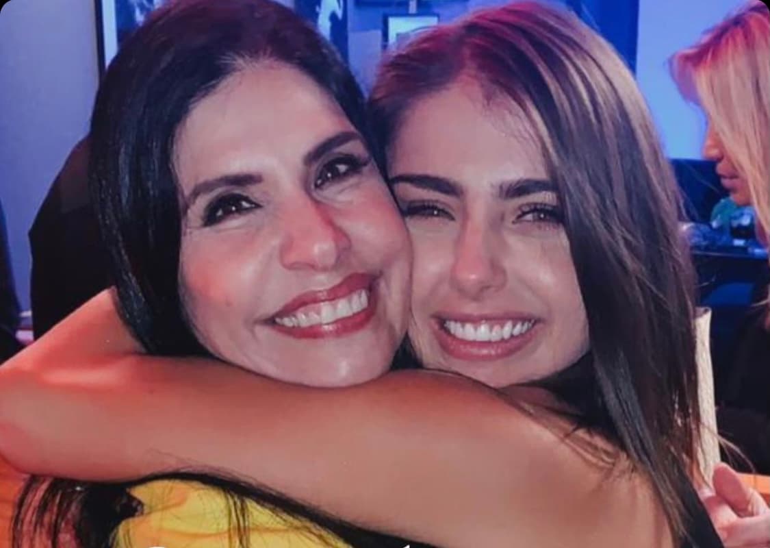 Michelle Renaud cautiva con emotiva felicitación a Raquel Garza: "No sé qué haría sin ti"