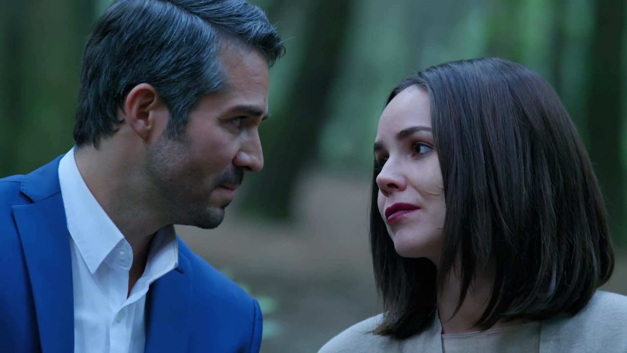 “Tú has sido mi amor más grande”: Alejandro y Rubí se besan