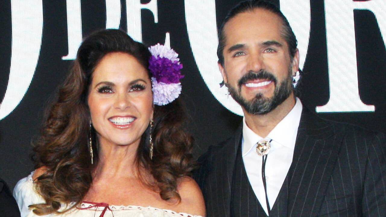 José Ron alcanza uno de sus más grandes sueños al trabajar con Lucero