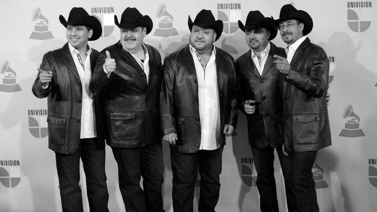 Muere integrante de Grupo Pesado y, entre lágrimas, lo despiden: “Vuela alto querido amigo”