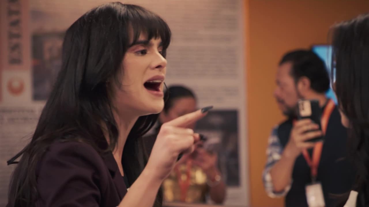 Catalina se surte a Eloísa y advierte: 'No te metas con el barrio'