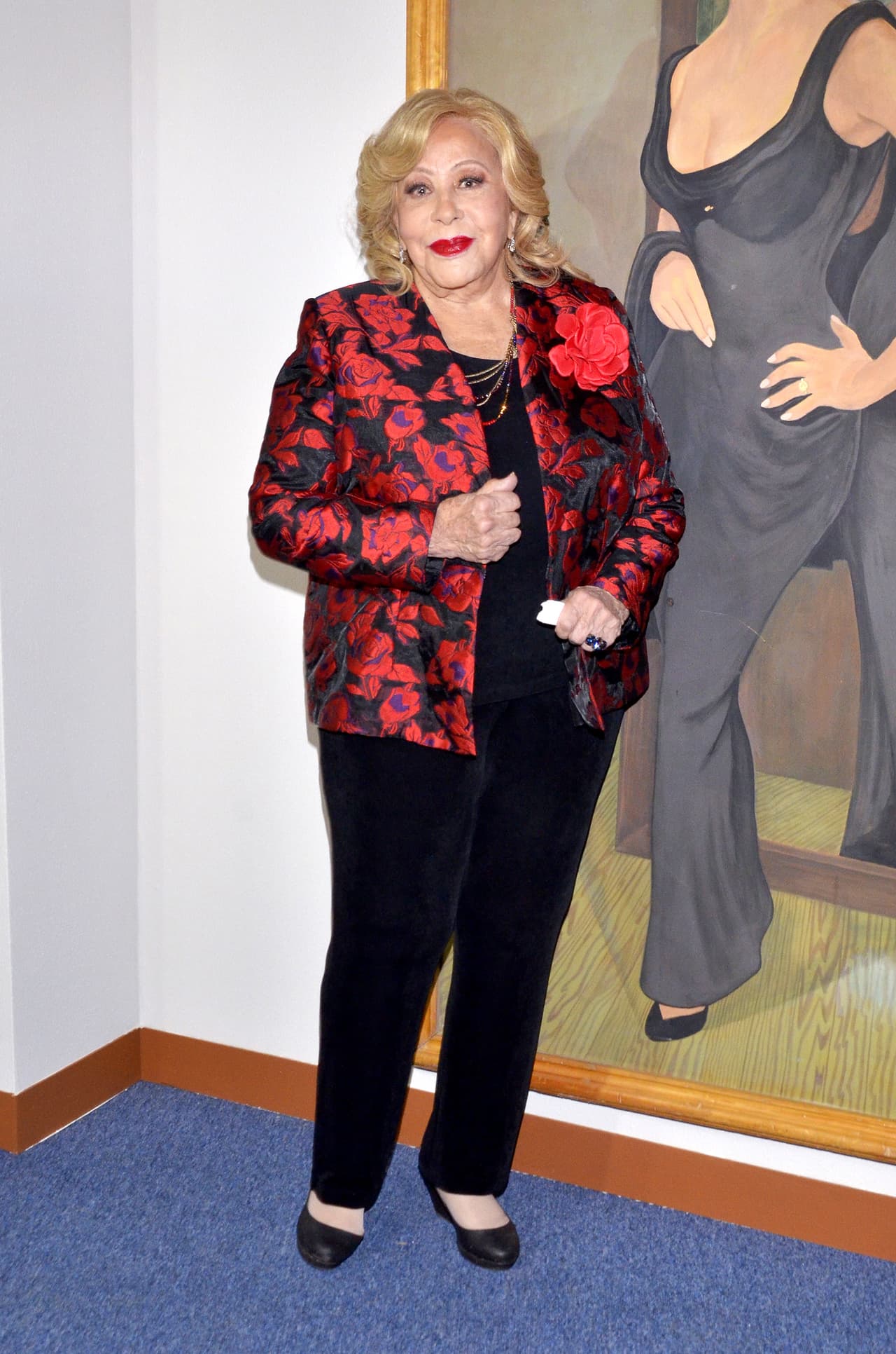 Hospitalizan a Silvia Pinal por problemas en las vías respiratorias