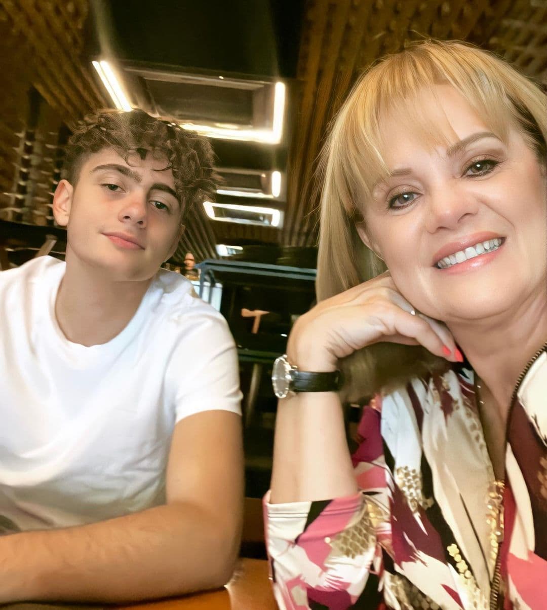 ¿Por qué Erika Buenfil es padre y madre de su hijo Nicolás?