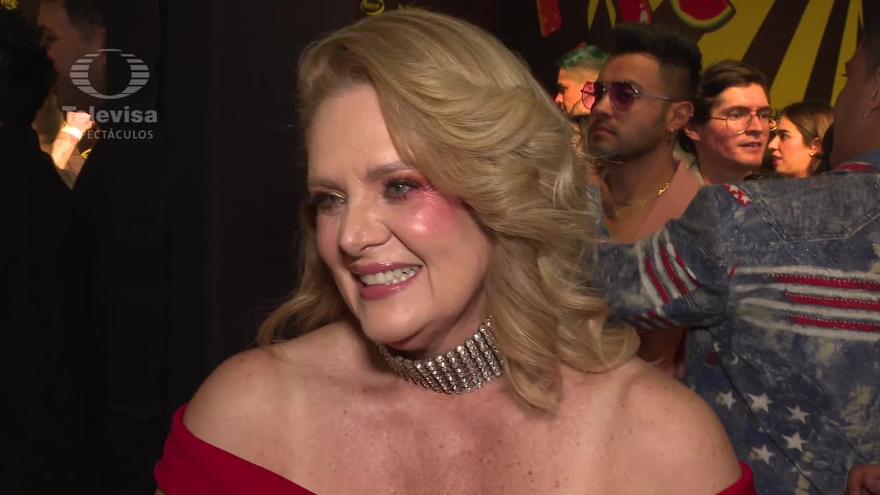¿Erika Buenfil regresa como cantante? La actriz destapa su 'Colágeno'