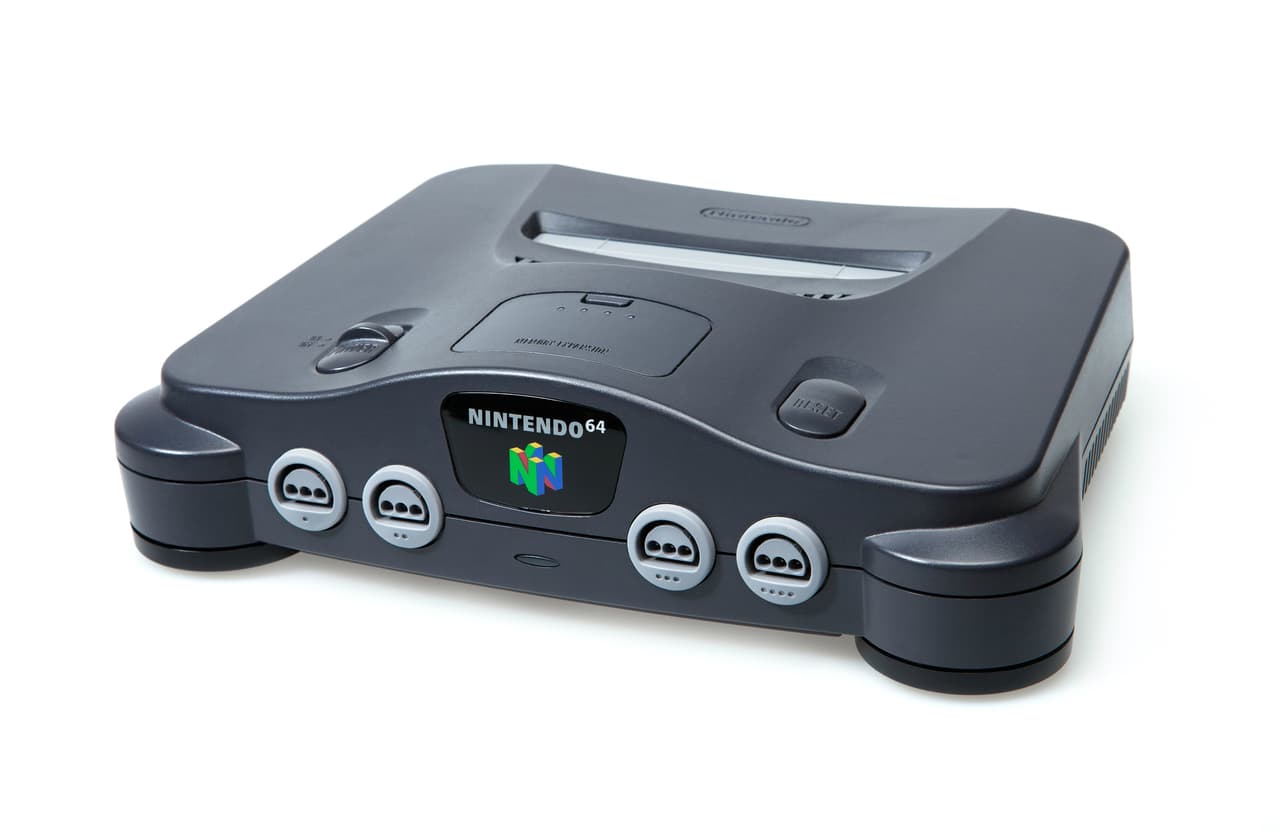 Nintendo 64. ¡Admítelo! El peor castigo que había era que tu mamá escondiera la consola o el control.