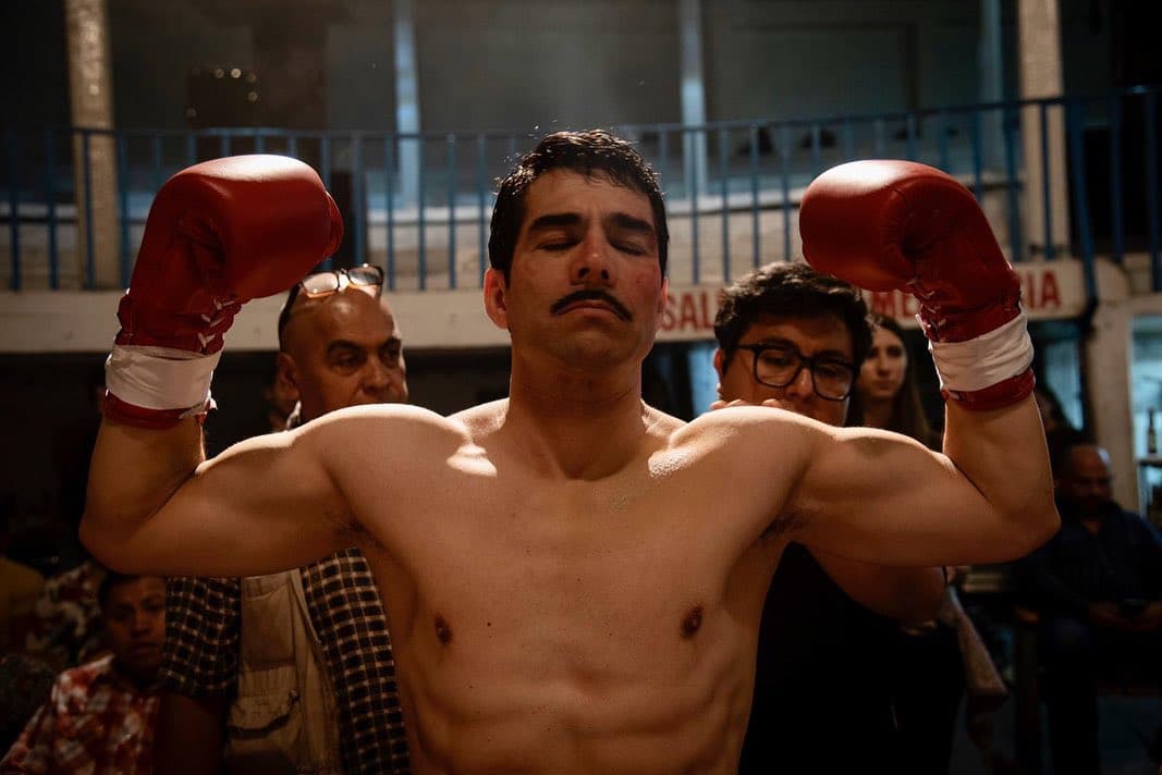 Omar Chaparro comparte cómo en esta cuarentena está perdiendo sus abdominales