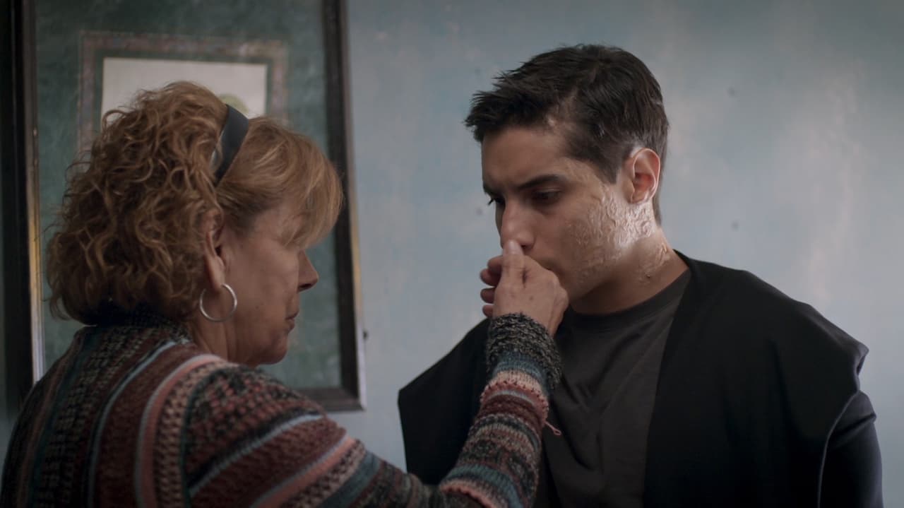 Luego de hablar con Doña Cata, Manu le abre su corazón a Andrea para decirle que desea iniciar una relación formal con ella, pero primero quiere terminar con Bere de la mejor forma posible. “Déjame demostrarte que quiero hacer bien las cosas”, le confiesa el justiciero a Andrea.