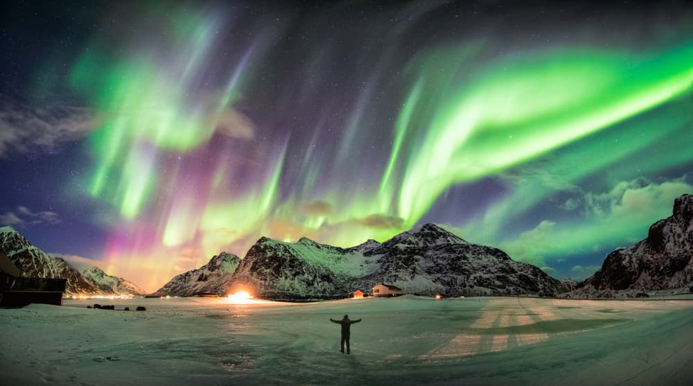 Tormenta magnética golpea al planeta e increíbles auroras boreales iluminan Europa: así se vieron