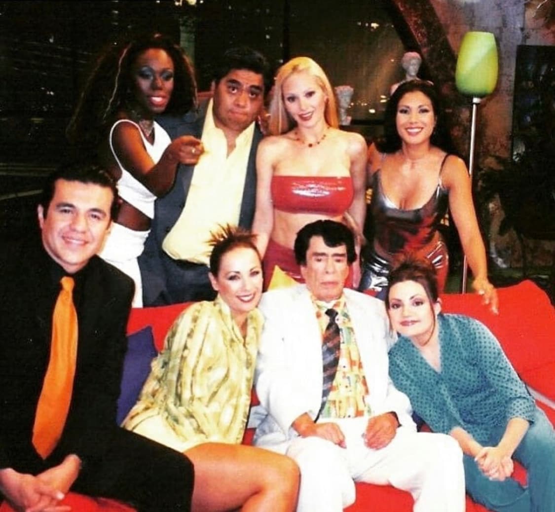 Además, el programa era famoso por mostrar a bellas edecanes que engalanaban al elenco y a los invitados que acudían semanalmente. Entre ellas destacaron Sabrina Sabrok, Sabelle y Marián Cantú, entre otras. ¡Mira qué fue de ellas!