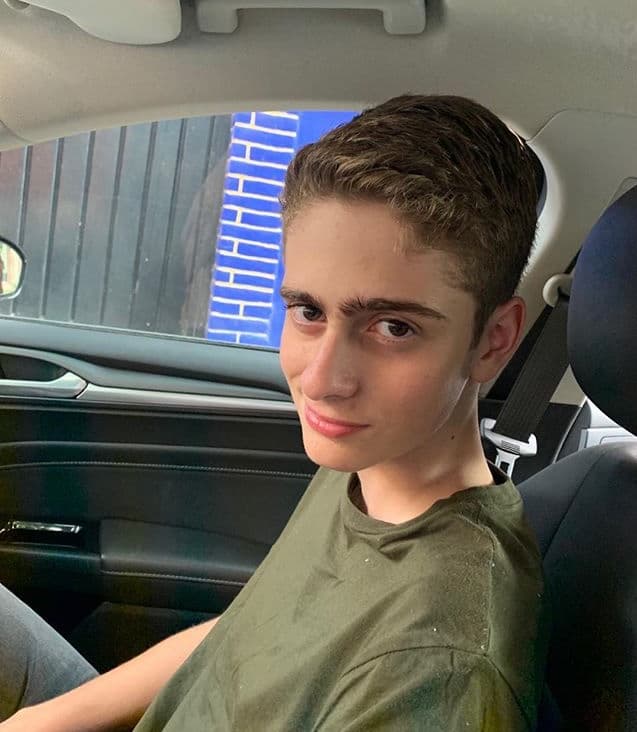 La orgullosa mamá también compartió cómo es la personalidad de su hijo: "Yo veo a un chico seguro y veo a un chico con sus defectos de la edad y con sus inseguridades de la edad, normal. No lo veo retraído y sin amigos ni que me llegue limpio de la escuela".
