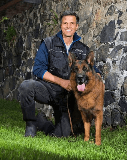 Agustín Arana, quien es fan de los animales, interpreta a 'Donato'.
