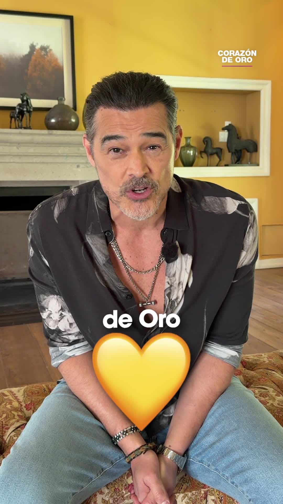 Juan Ángel Esparza te invita a ver Corazón de Oro por ViX