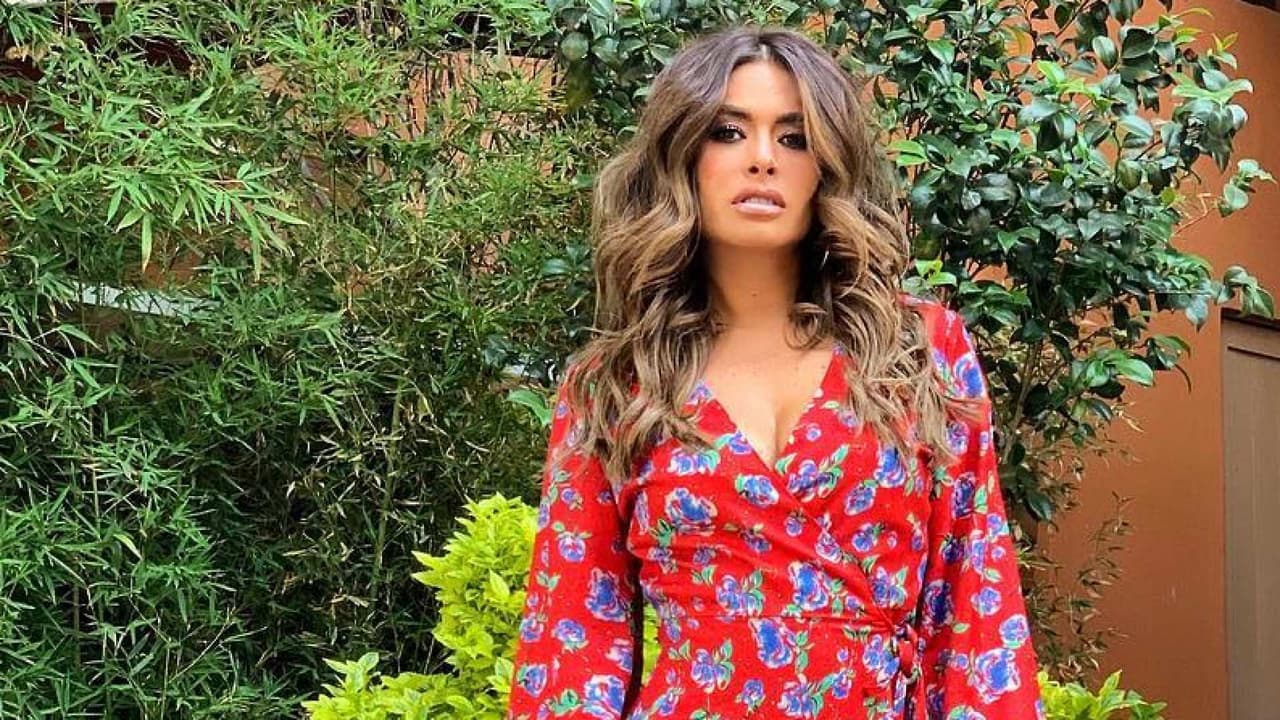 Inspírate en los looks de Galilea Montijo y atrévete a lucir estampados de flores como lo hace ella