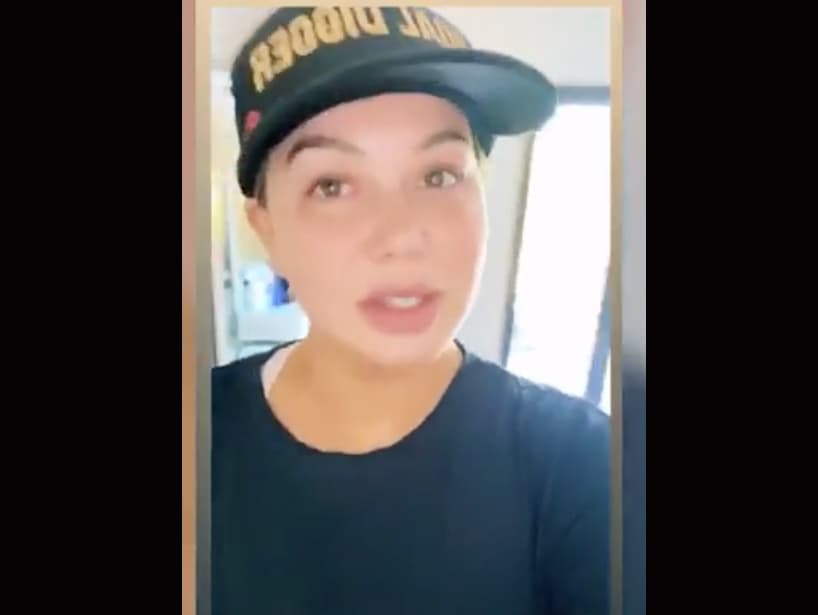 “Soy un ser humano, yo también lloro, sufro, paso por todas las cosas que ustedes también pasan, desafortunadamente hay gente que no respeta la privacidad de uno y se ponen a juzgar, a asumir, a echarle más de todo a los tacos, ustedes saben que yo siempre enfrento las cosas, si no lo he hecho es porque lo voy a hacer en el momento que yo quiera, que yo diga y esté lista para hacer eso”, precisó.