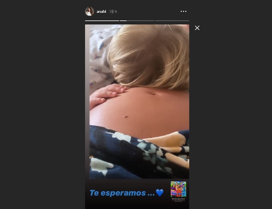 Anahi presume su embarazo en Instagram