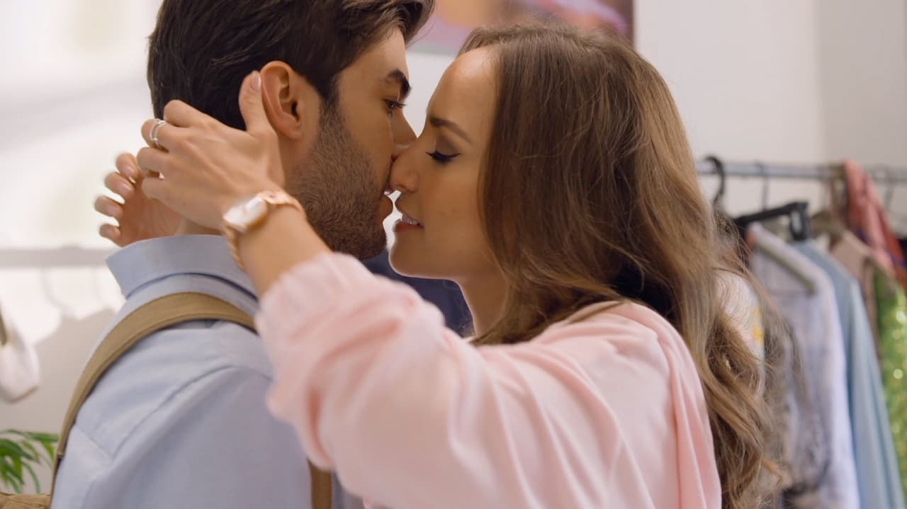 Como tú no hay 2(2020).
<br>
<br>Adán (Juan Pablo Gil) es un joven tímido que se encuentra atraído por Tina (Jessica Díaz), pero su madre no la acepta por no formar parte de la flama divina, así que la joven luchará por su amor, sin importar, tener que integrarse a la nueva religión que creó ‘La Pastora’ en Buenaventura.
