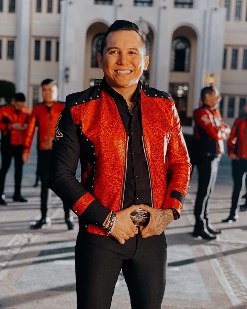 Edwin Luna está grabando el nuevo video de La Trakalosa de Monterrey