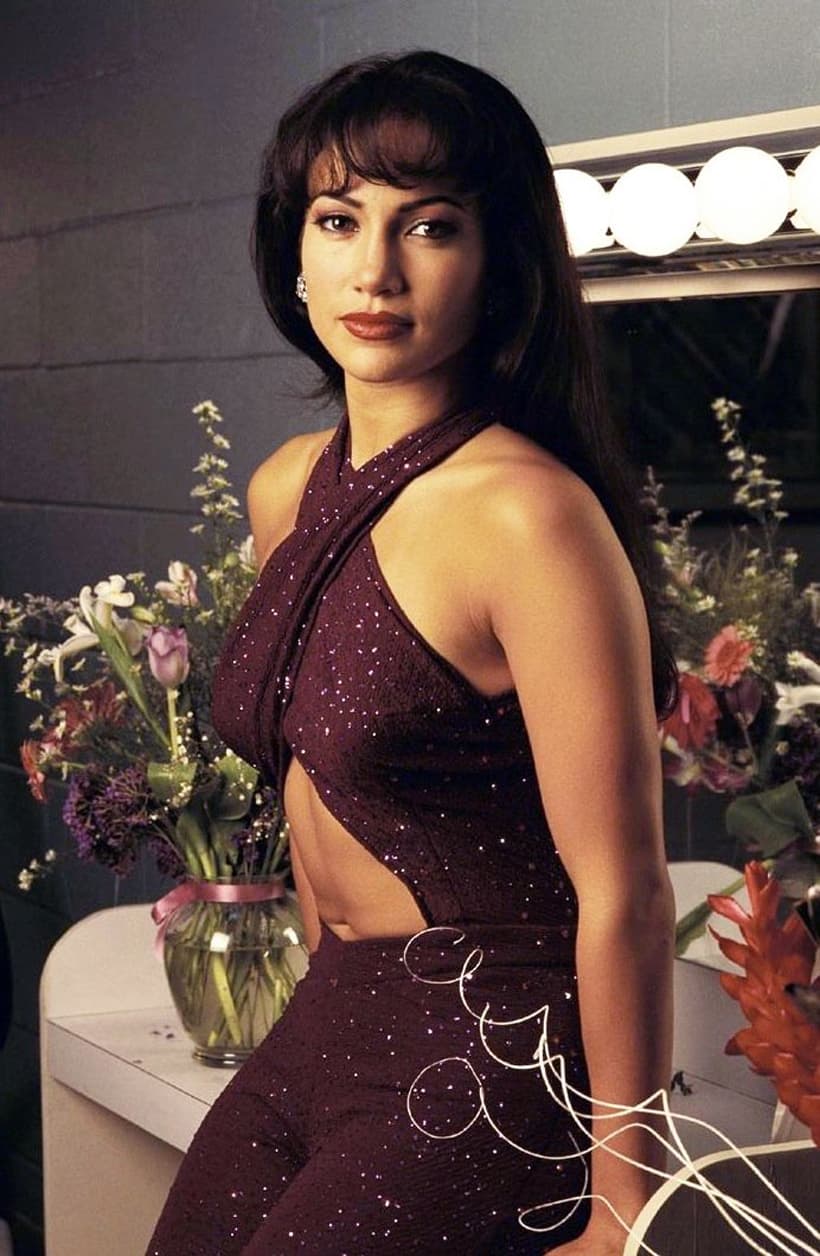 Luego de varias series y películas, su gran oportunidad llegó en 1997 tras ser elegida para protagonizar la película ‘Selena’, la cual relató el ascenso a la fama y muerte de Selena Quintanilla, también conocida como ‘la reina del tex-mex’.