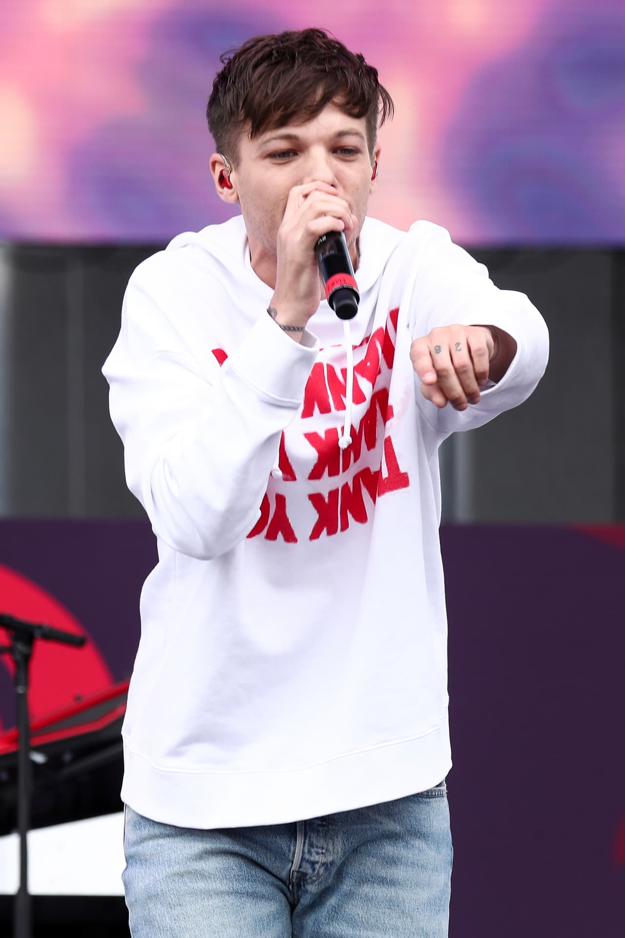 'Los veo ahí': Louis Tomlinson envía mensaje a sus fans previo a los Premios Telehit