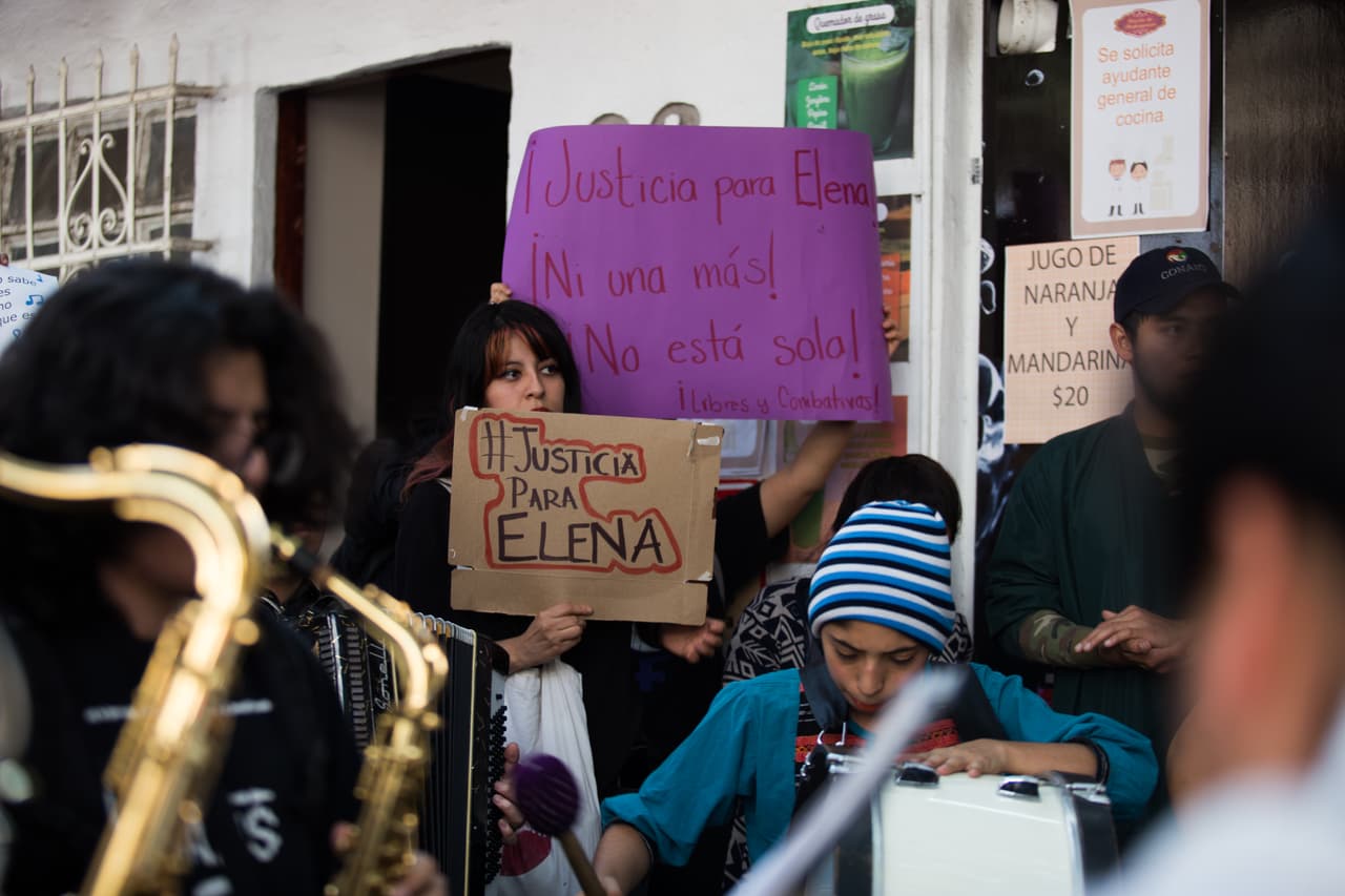 Detienen a exdiputado señalado por ataque con ácido a la saxofonista María Elena Ríos