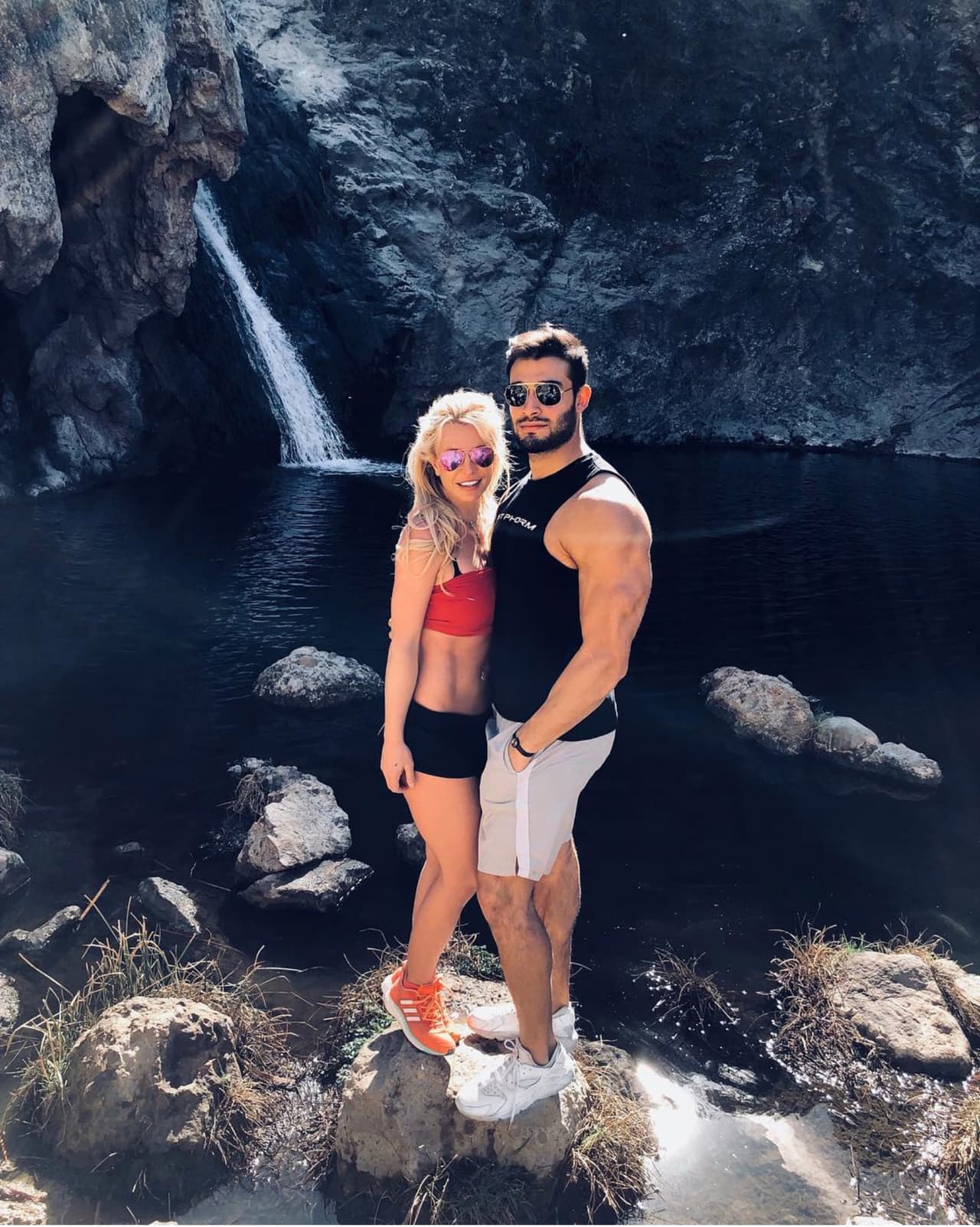 Britney Spears y su novio sorprenden con ardiente baile