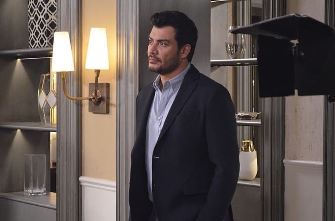 A través de la cuenta oficial de Instagram de Imperio de Mentiras se dio a conocer un poco de lo que se vivirá en esta historia. “Elisa y Leonardo viven rodeados de engaños y secretos”.