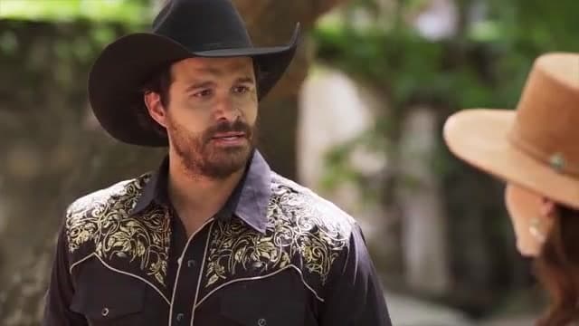 Doménica le pide perdón a Genaro y él queda impactado