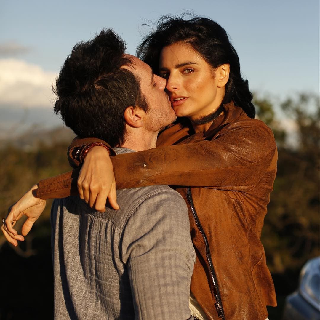 Aislinn Derbez revela que su separación de Mauricio no fue por falta de amor: "nos adoramos”