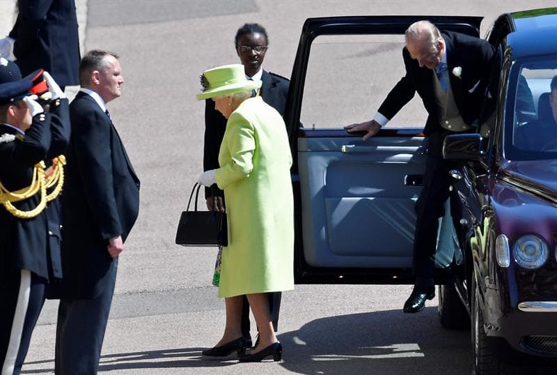 La Reina Isabel II arribó junto a su esposo