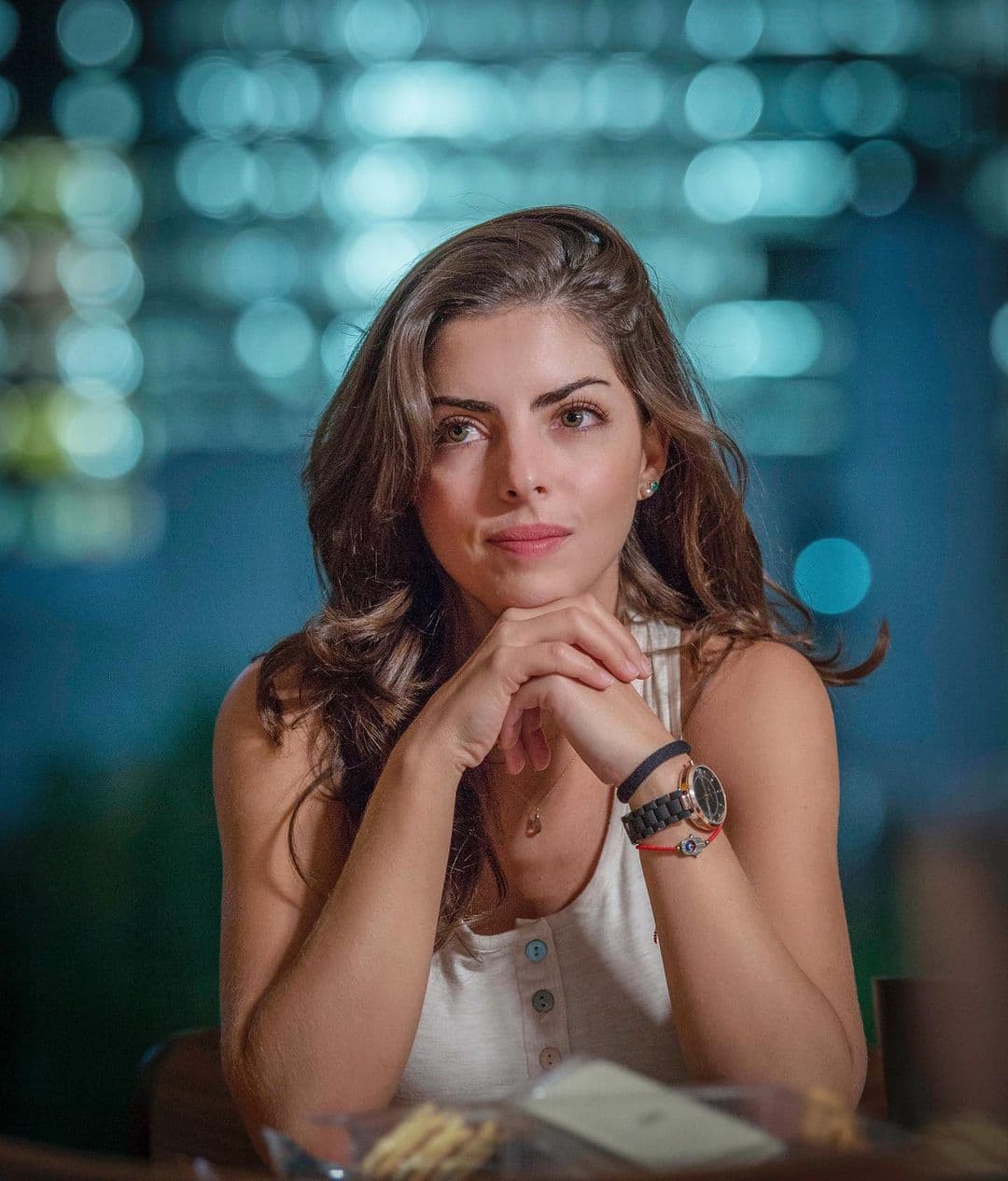 Isabel Burr se integra a esta producción luego de su destacada participación en la telenovela ‘Médicos Línea de Vida’, entre 2019 y 2020.