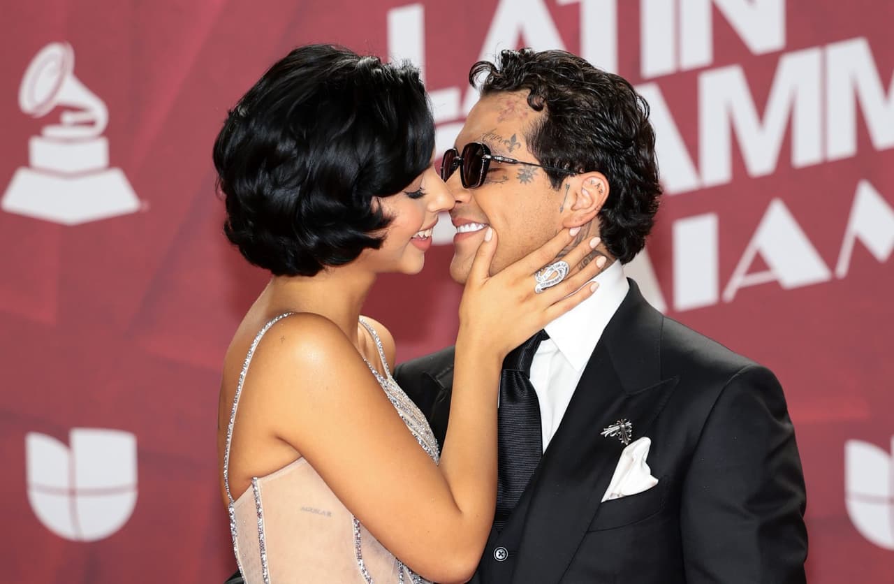 Christian Nodal y Ángela Aguilar ya planean el festejo de su primer aniversario de bodas ¡y será fuera del país!