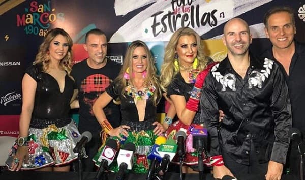 Después de tener varias alineaciones, en este reencuentro están Javier Ortiz, Luisa Fernanda y Katia Llanos, Paola, Adrián y Carlos.