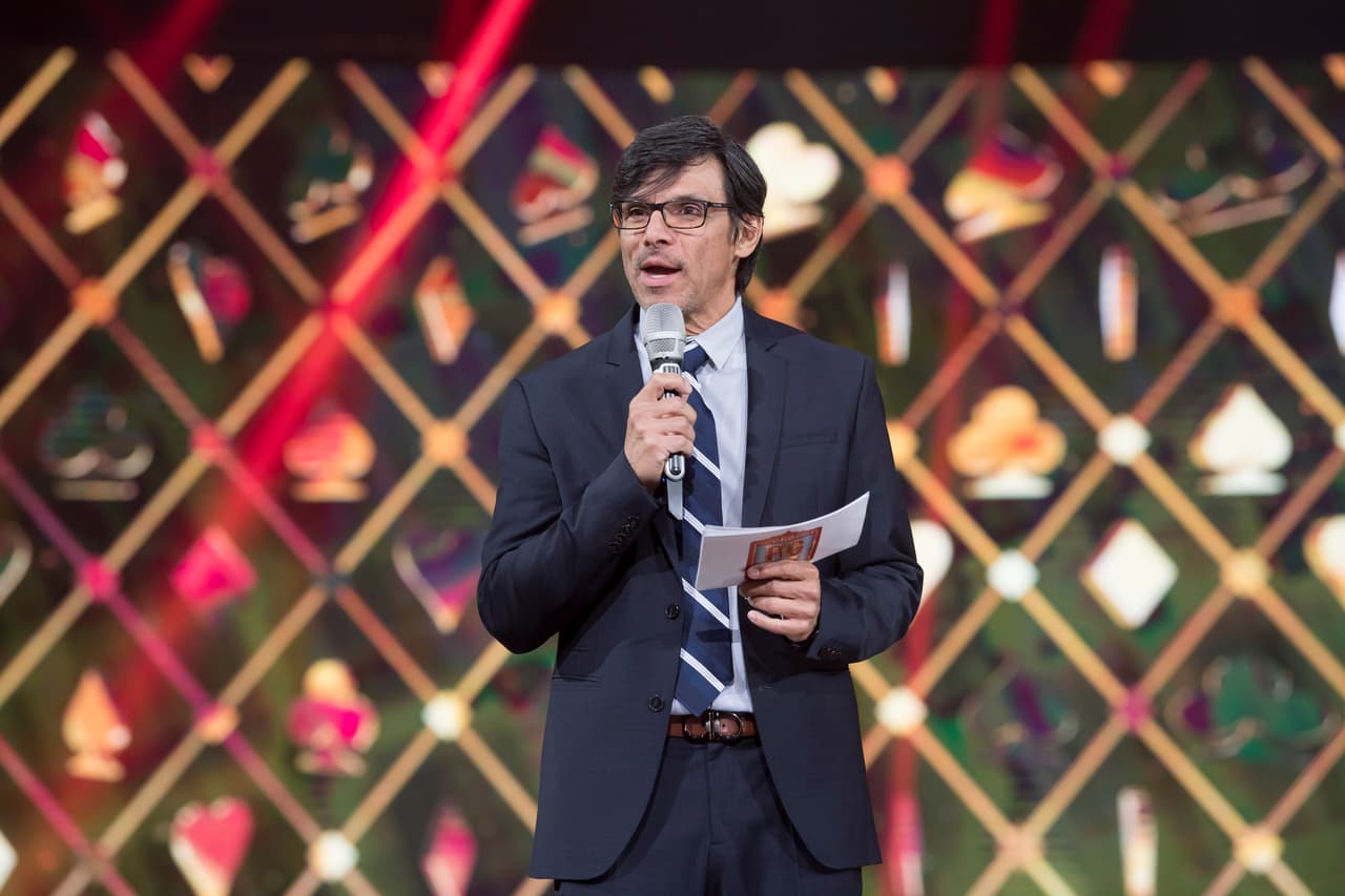 El productor Rubén Galindo presentó ante los medios de comunicación, la cuarta edición de reality Pequeños Gigantes, la cual promete que será totalmente diferente a las anteriores temporadas.