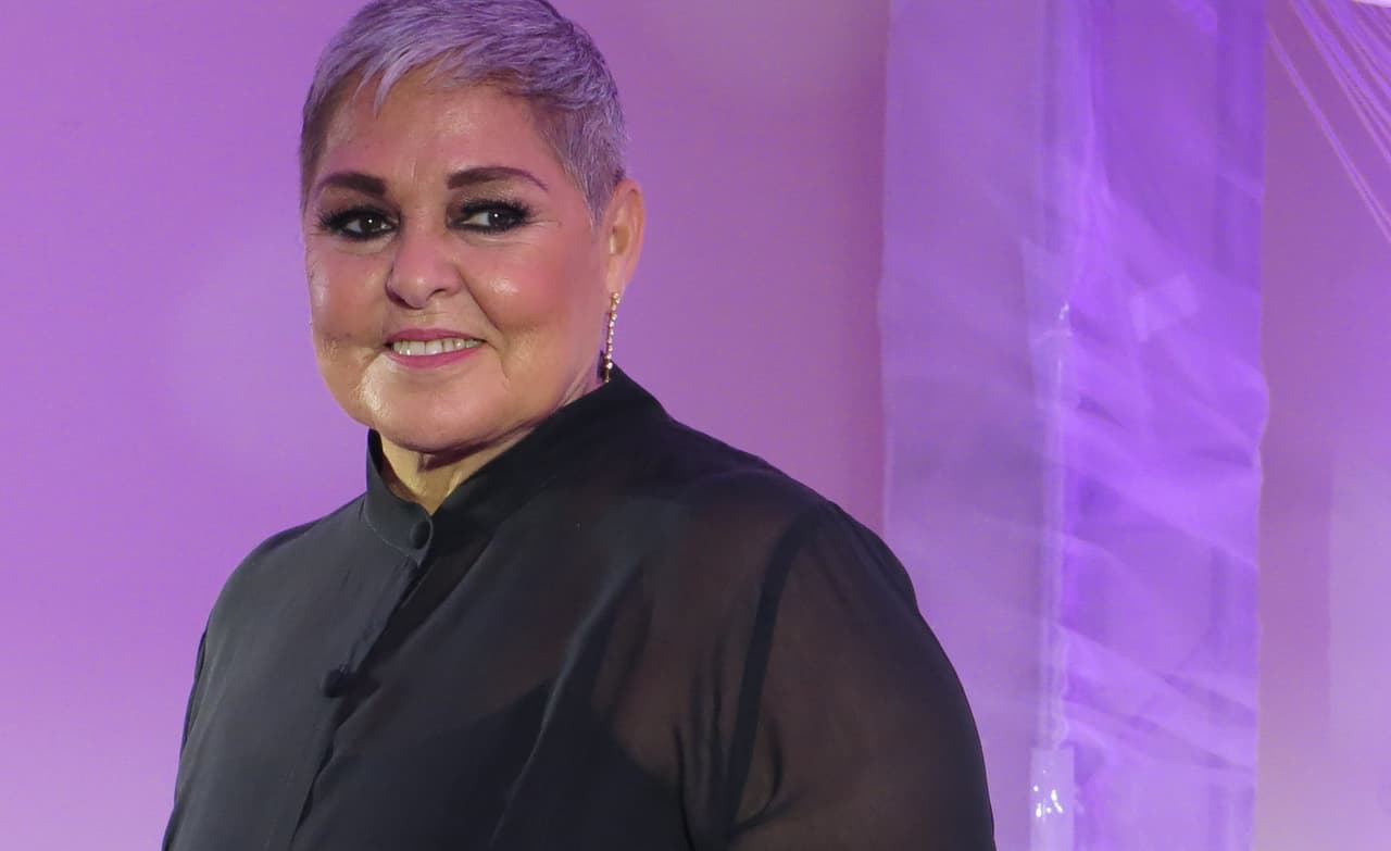Lupita D'Alessio confiesa que se ha besado con mujeres y así reacciona su hijo