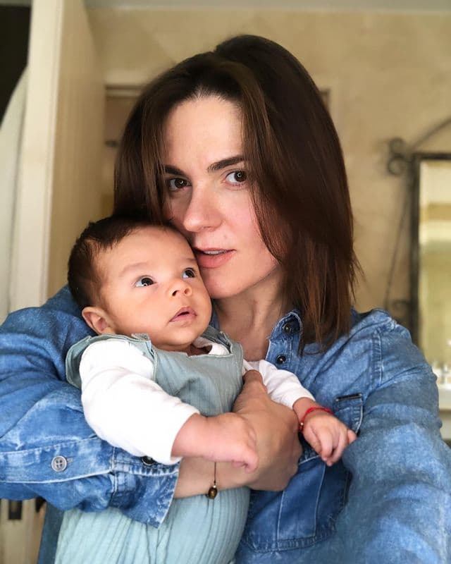 Zoraida Gómez se convirtió en mamá el 9 de septiembre de 2020. De acuerdo con un video que publicó en sus historias de Instagram, el pequeño Maximiliano llegó al mundo a las 6 a.m. por medio de un parto natural.