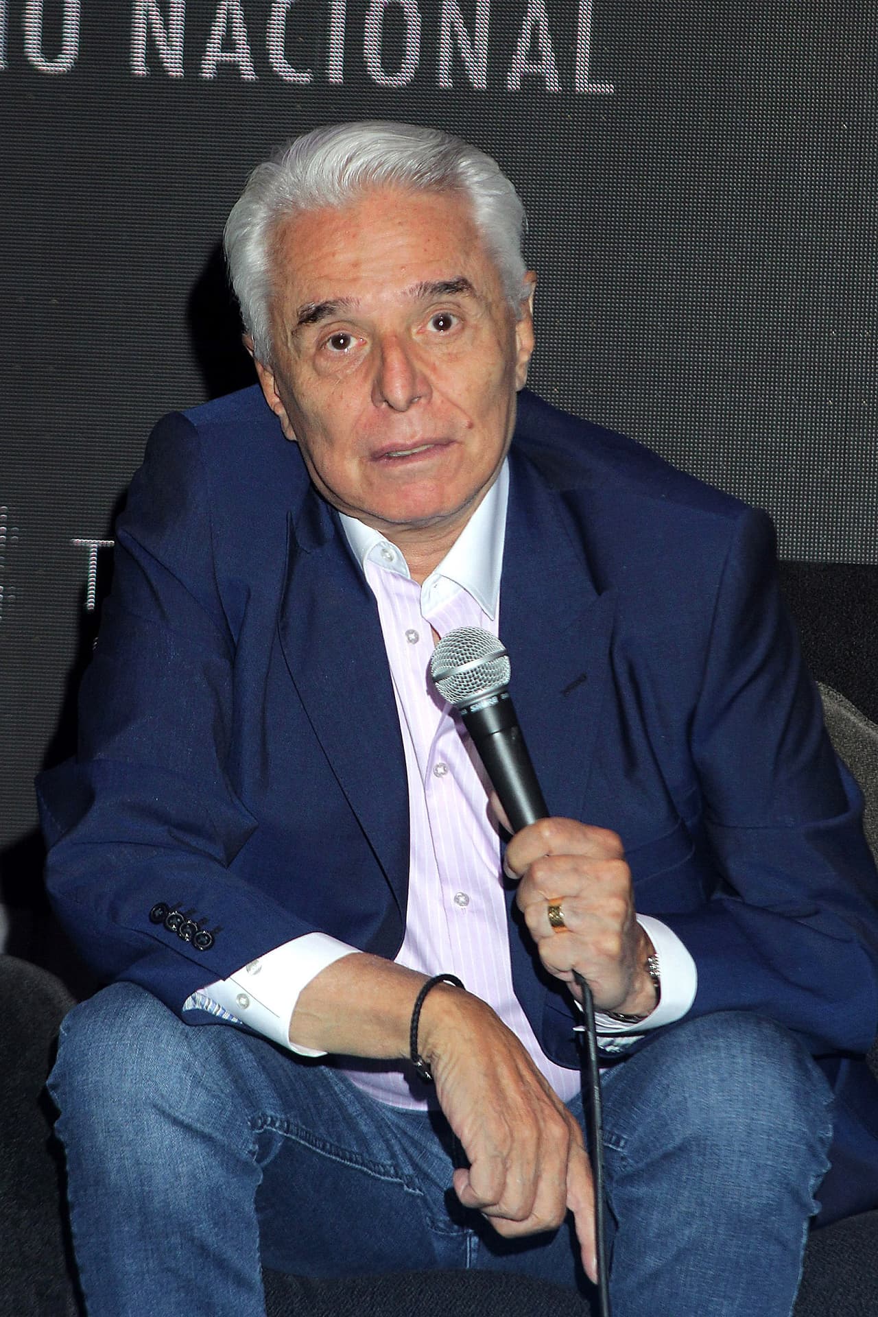 Enrique Guzmán confiesa que tras acusaciones de Frida Sofía: “No sé cómo vivir”