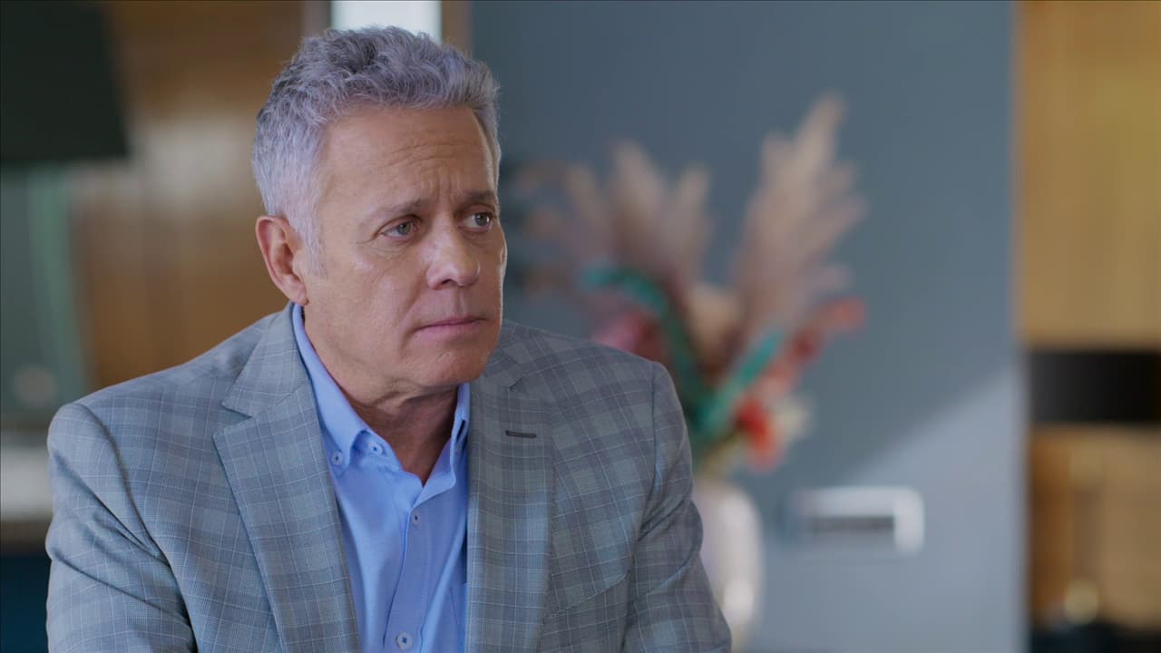 Rogelio descubre las verdaderas intenciones de Camila