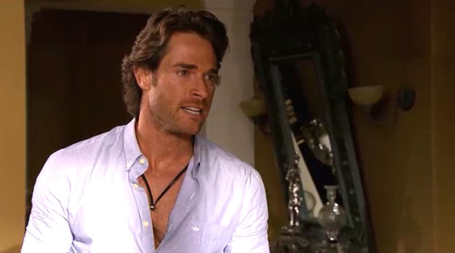 Capítulo 23: Alejandro corre a Rosario de la hacienda