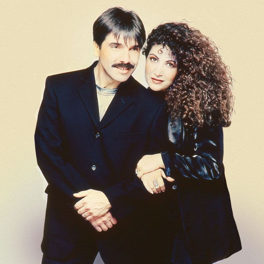 La pareja enterneció en múltiples ocasiones con sus románticas dedicatorias.