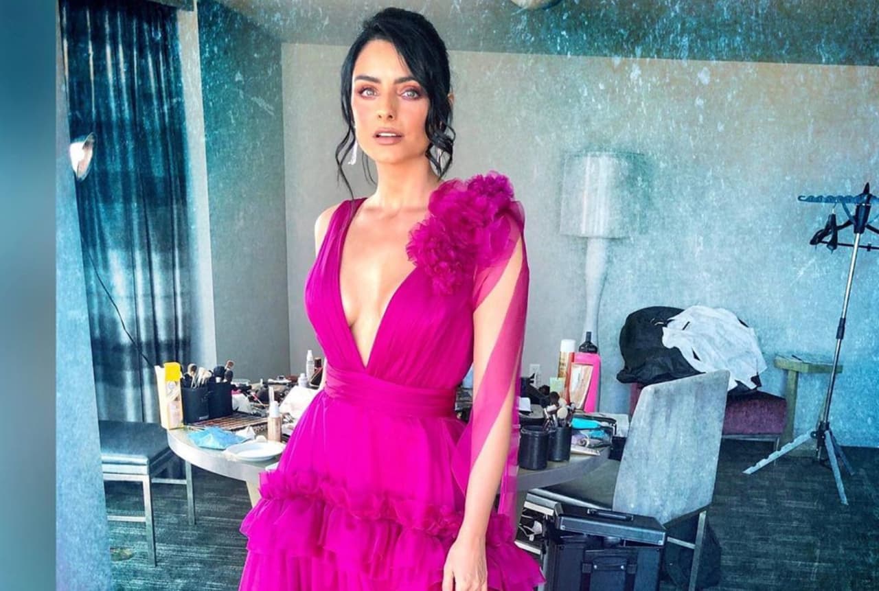 Aislinn Derbez realiza su primer viaje sola desde que nació Kailani