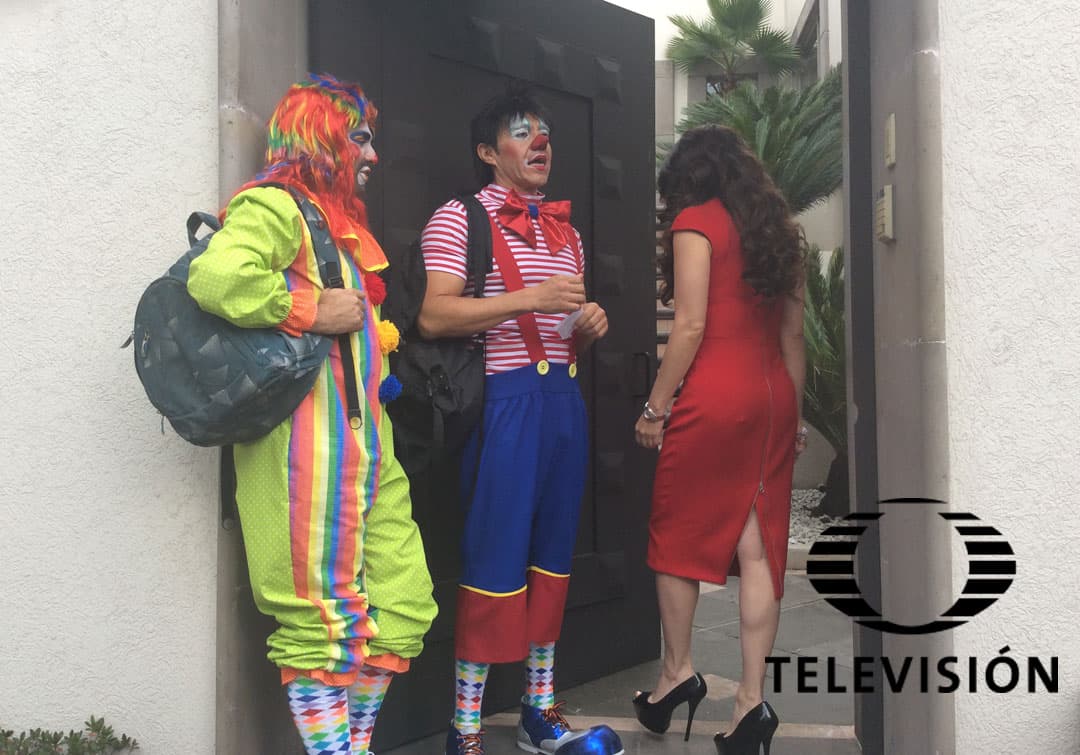 FOTOS: Albertano y El Vítor ahora son ¿payasos?